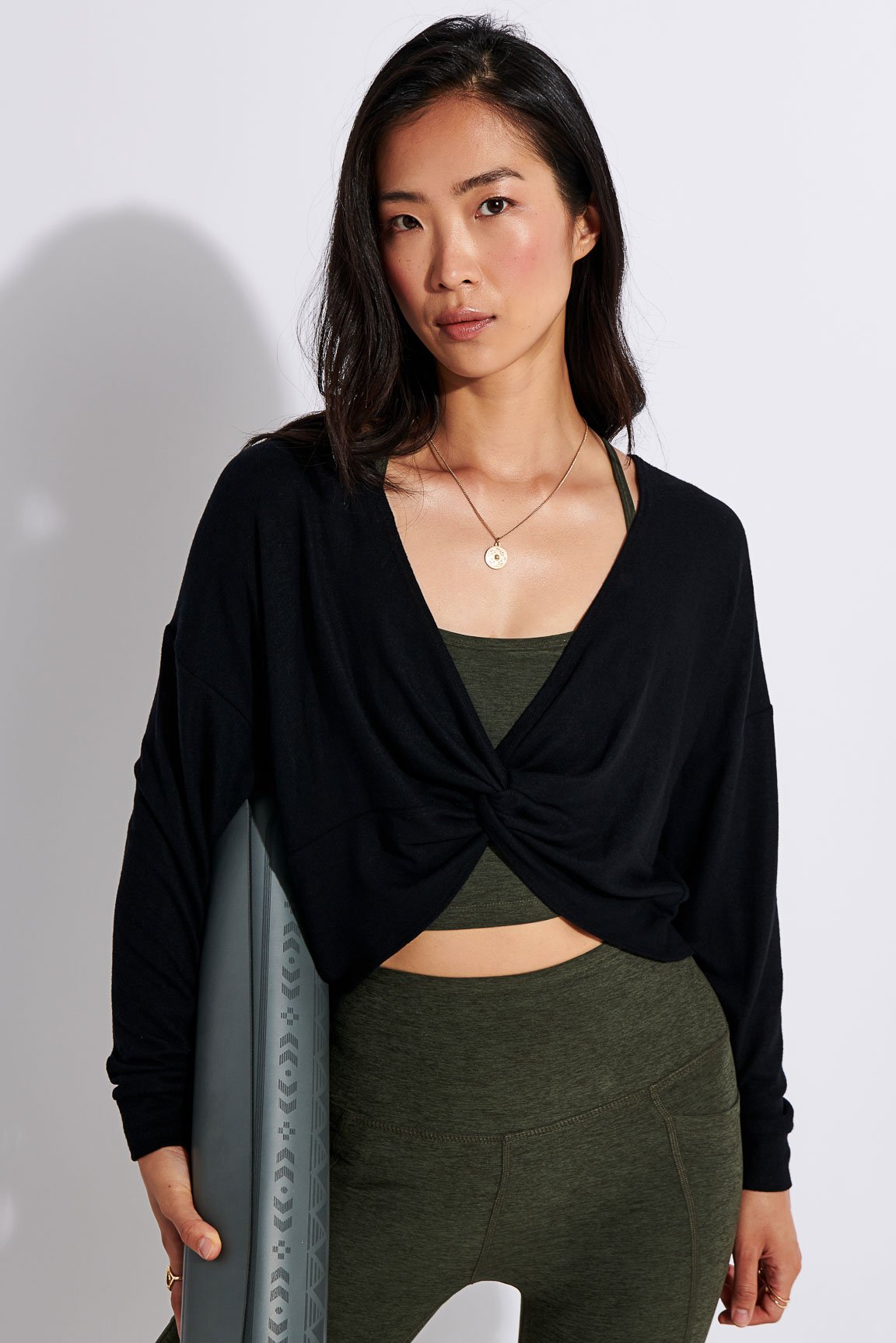 Beyond Yoga Do The Twist Cropped Pullover