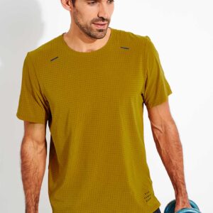 Nike Run Division Adapt Top